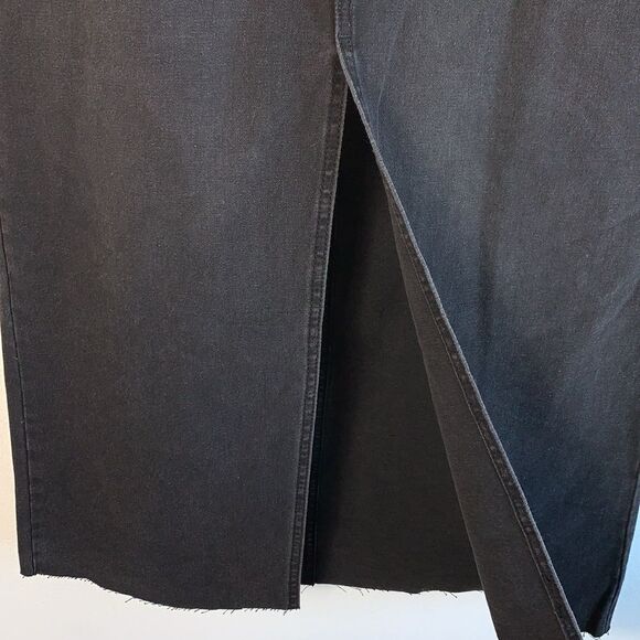 NWT Tinseltown Hi-Rise Washed Black Raw Hem Denim Front Slit Maxi Skirt M - Picture 4 of 11